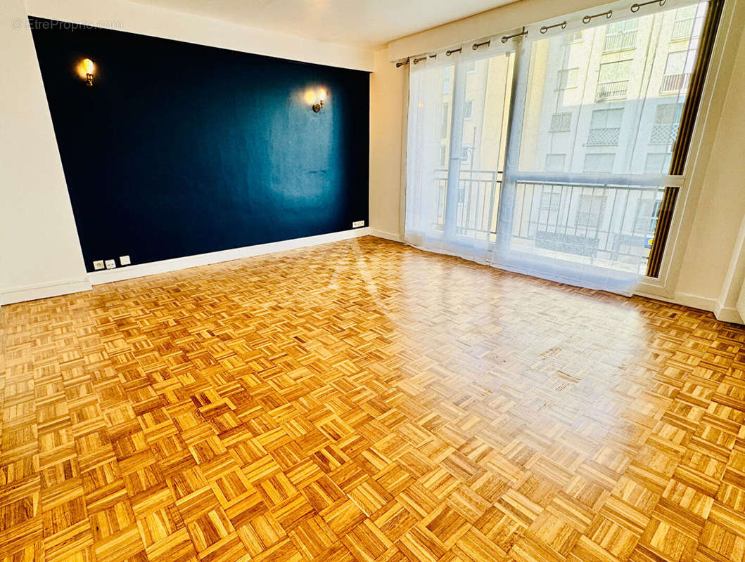 Appartement à VERSAILLES