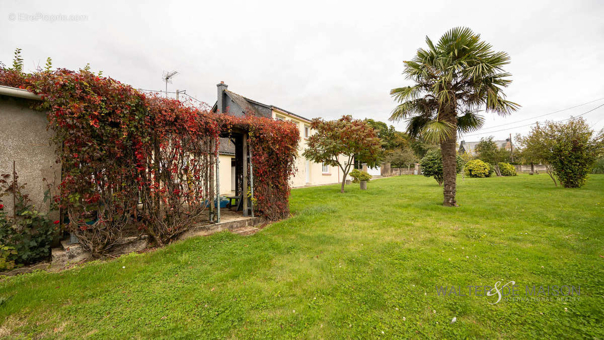 Maison à NEULLIAC