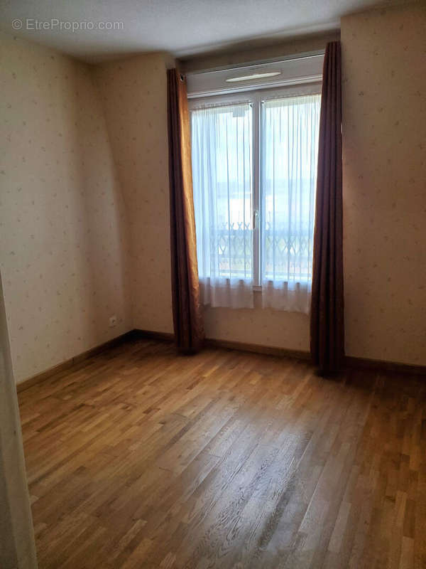 Appartement à MANTES-LA-VILLE