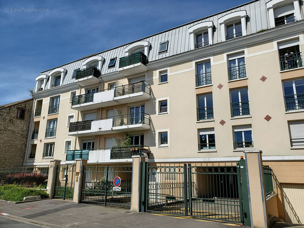 Appartement à MANTES-LA-VILLE