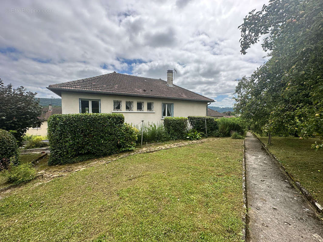 Maison à LONS-LE-SAUNIER