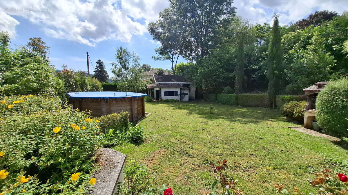 Maison à SAINT-DIDIER-SUR-BEAUJEU