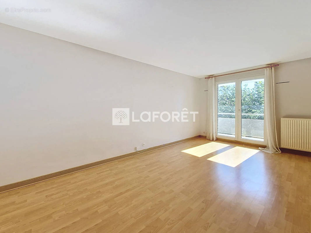 Appartement à BONNEUIL-SUR-MARNE