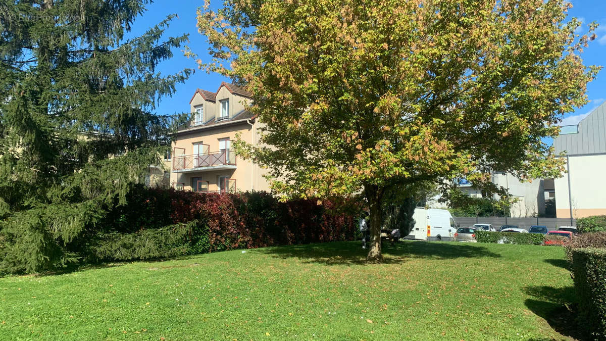 Appartement à CHILLY-MAZARIN