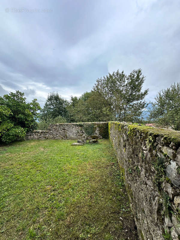 Maison à SAINT-VINCENT-DE-MERCUZE