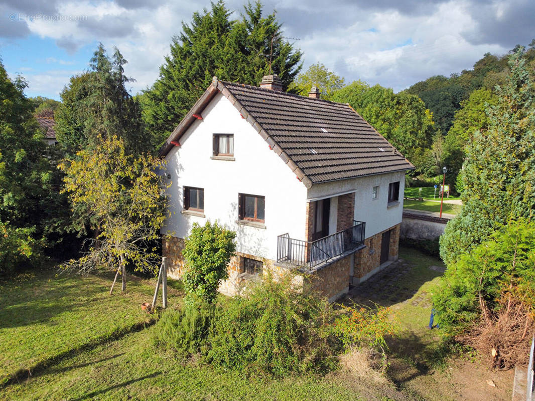 Maison à ELANCOURT