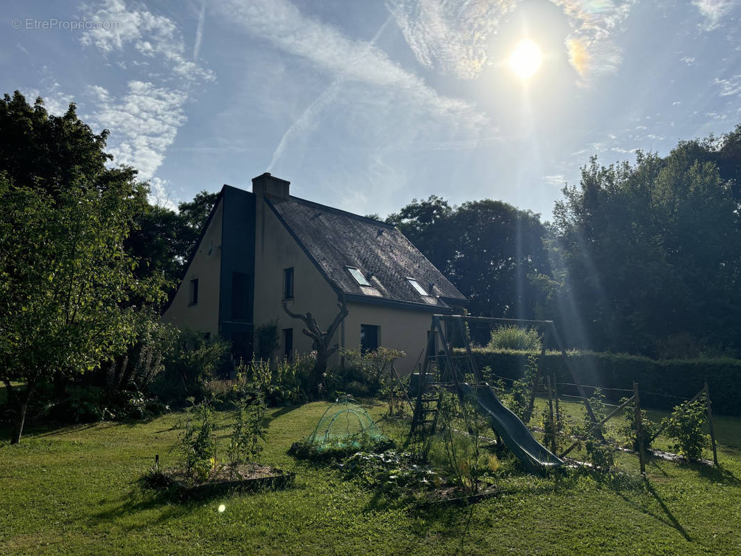 Maison à ASNIERES-SUR-VEGRE