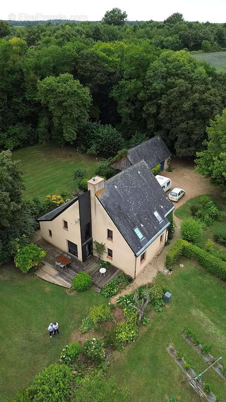 Maison à ASNIERES-SUR-VEGRE