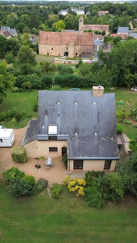 Maison à ASNIERES-SUR-VEGRE