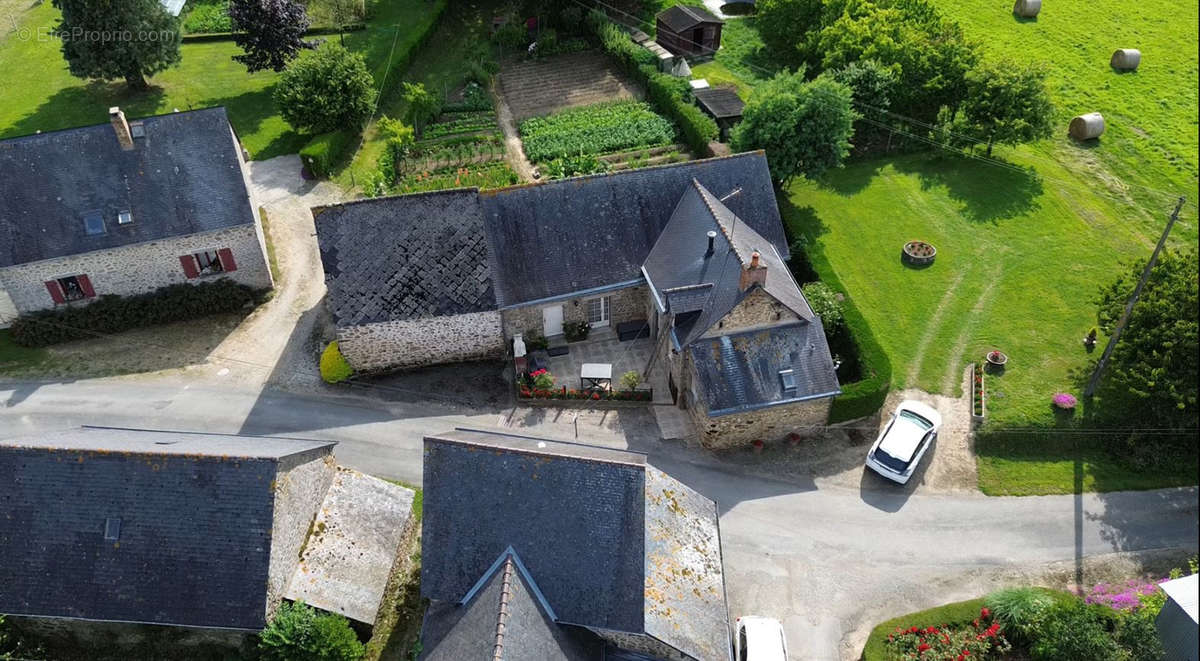 Maison à MARTIGNE-SUR-MAYENNE