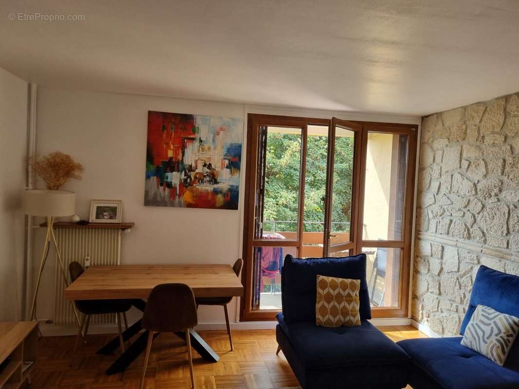 Vue 2 du salon - Appartement à FRANCONVILLE