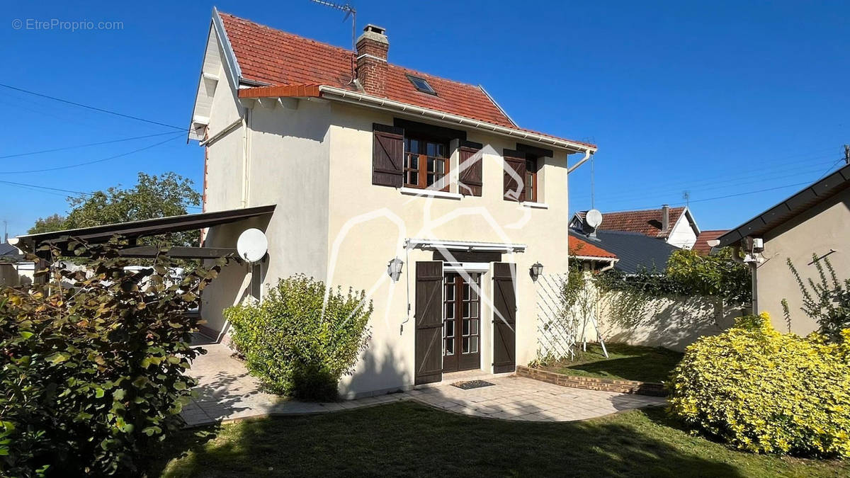 Maison à SOTTEVILLE-LES-ROUEN