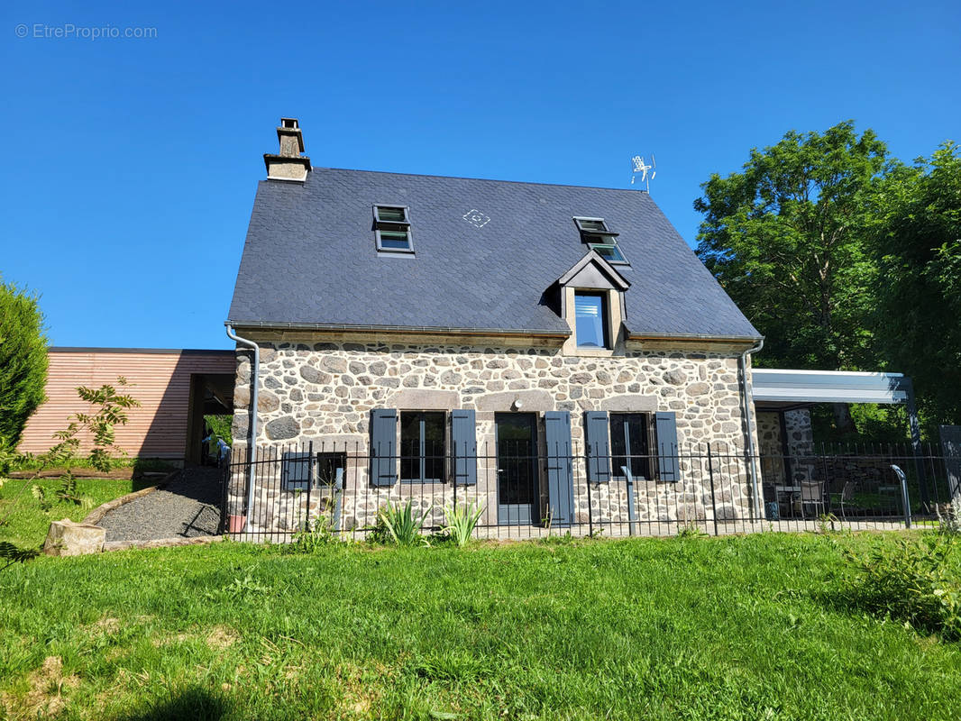 Maison à CHEYLADE