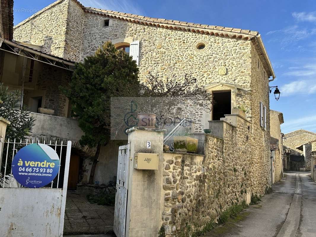 Maison à ALLEGRE-LES-FUMADES