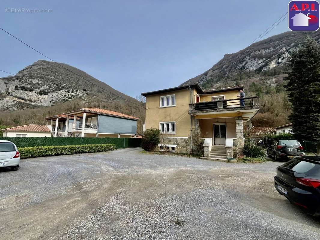 Maison à TARASCON-SUR-ARIEGE