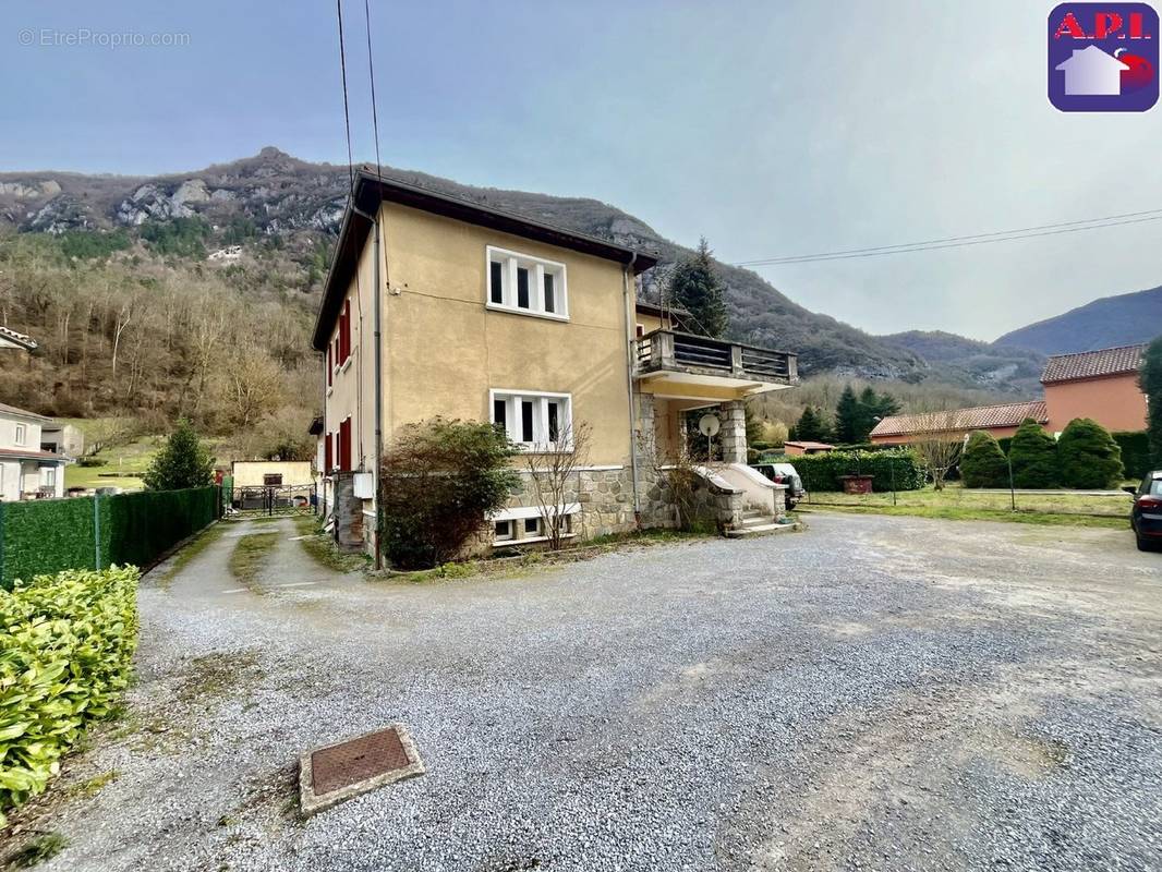 Maison à TARASCON-SUR-ARIEGE