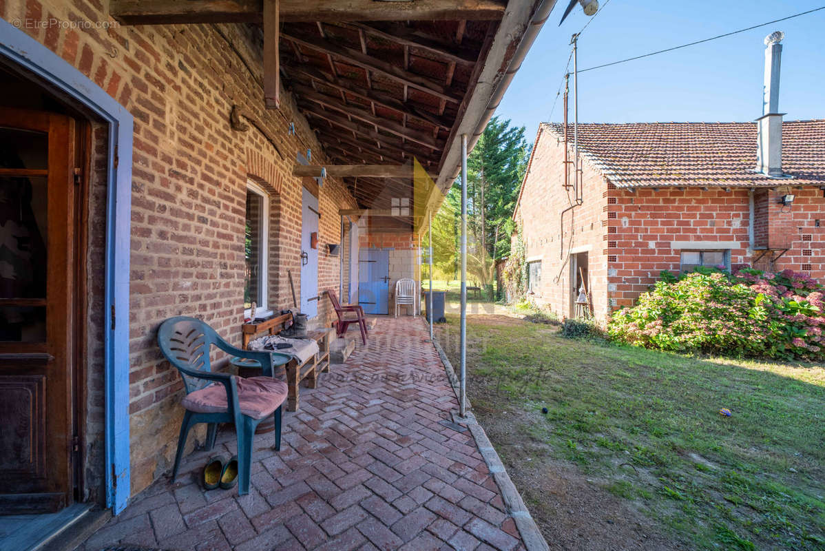 Maison à FRANGY-EN-BRESSE