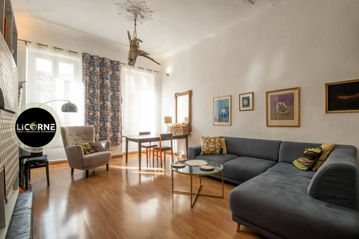 Appartement à MARSEILLE-6E