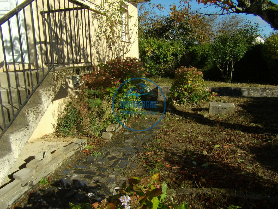 Maison à CHATENOY-LE-ROYAL