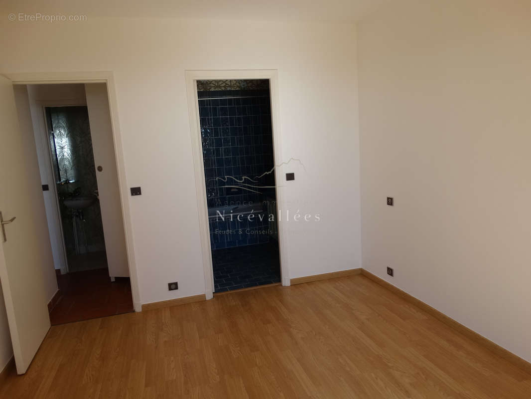 Appartement à MANDELIEU-LA-NAPOULE