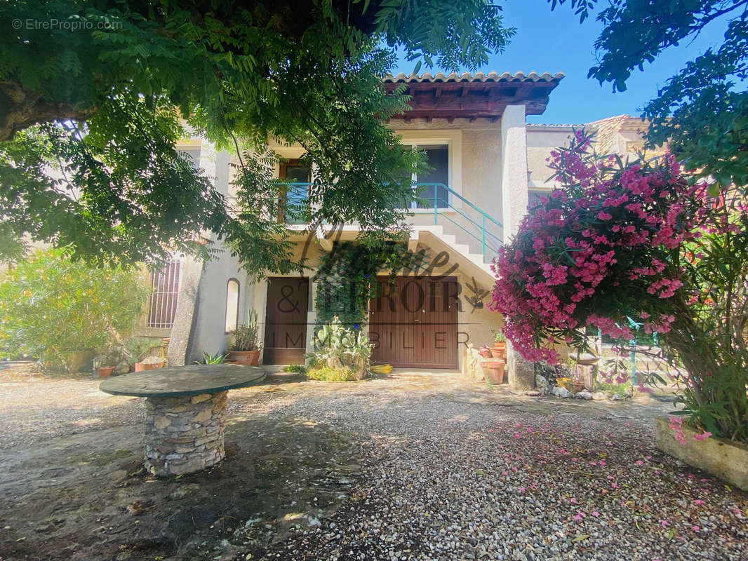 Maison à UZES