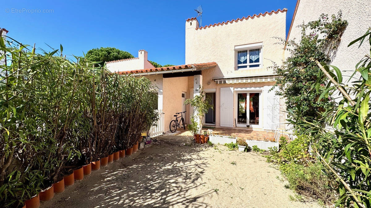 Maison à SAINT-CYPRIEN