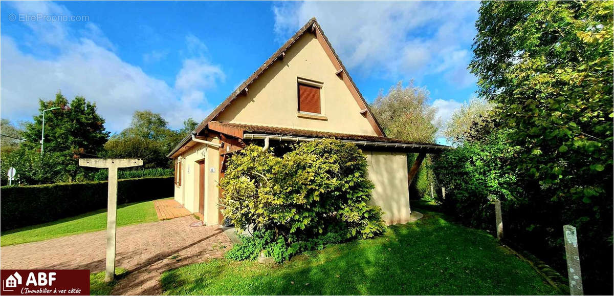 Maison à BELLENGREVILLE