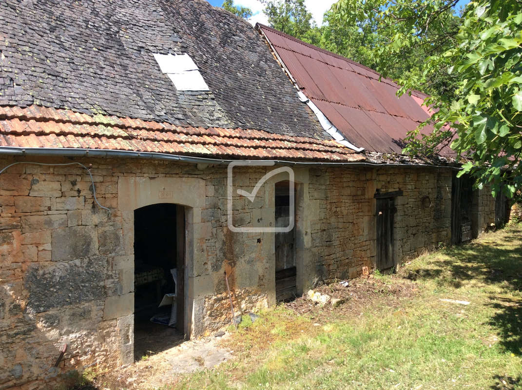 Maison à CHARTRIER-FERRIERE