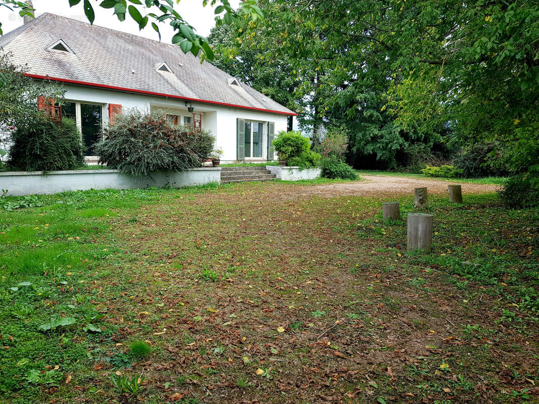 Maison à CHALLUY