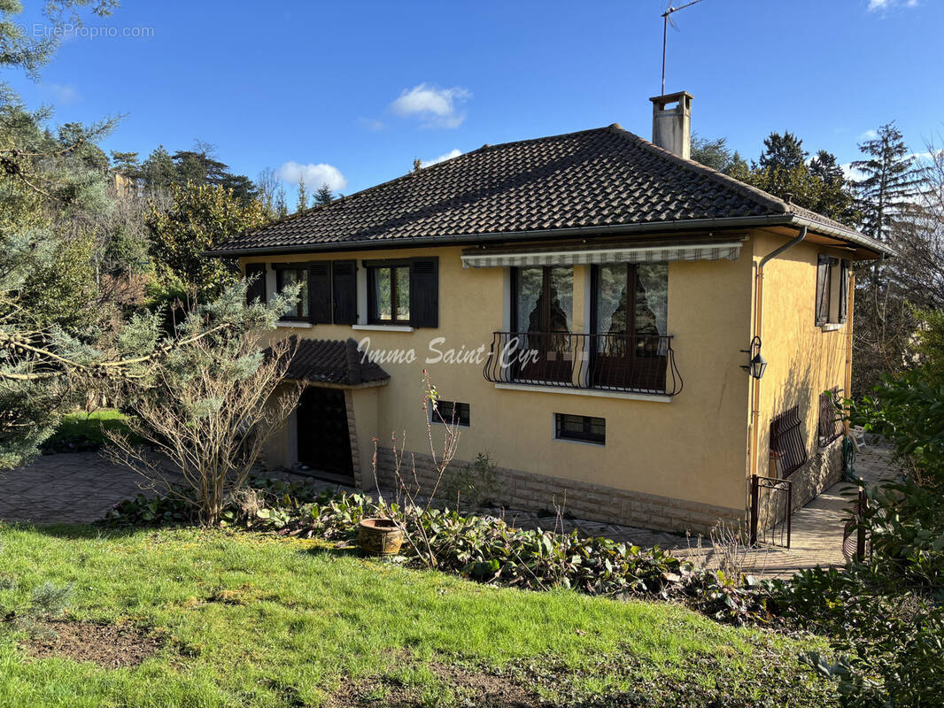 Maison à SAINT-CYR-AU-MONT-D&#039;OR