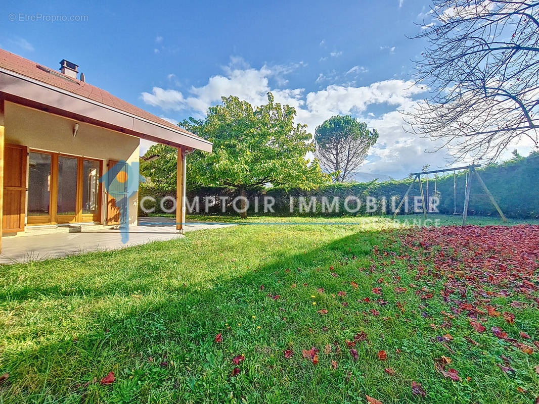 Maison à LA TERRASSE