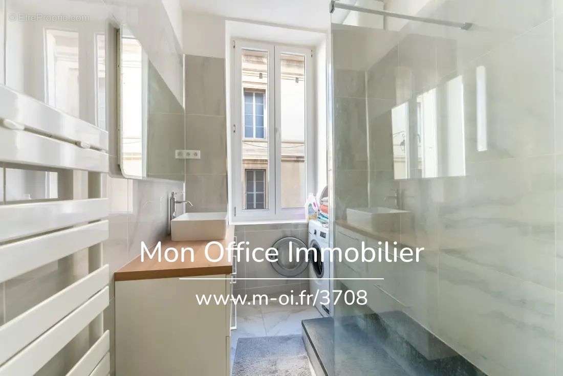 Appartement à MARSEILLE-2E