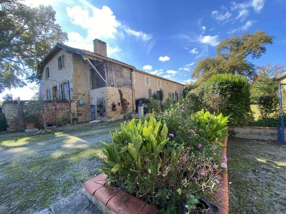 Maison à CAZAUBON