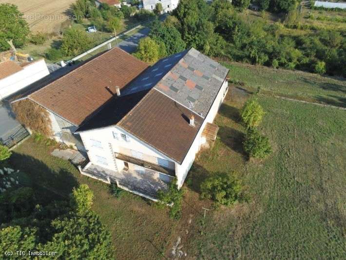 Maison à VERTEUIL-SUR-CHARENTE