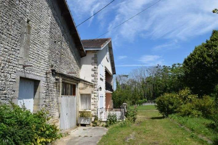 Maison à VERTEUIL-SUR-CHARENTE