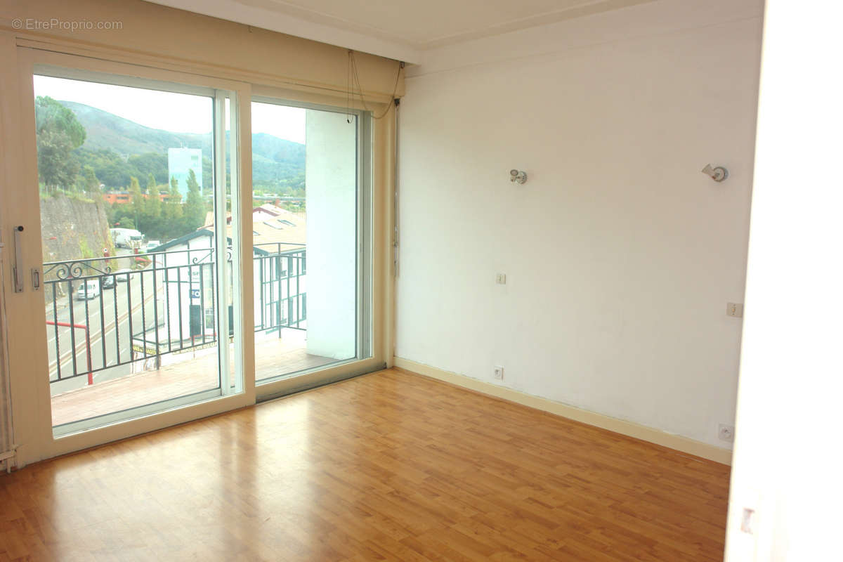 Appartement à URRUGNE