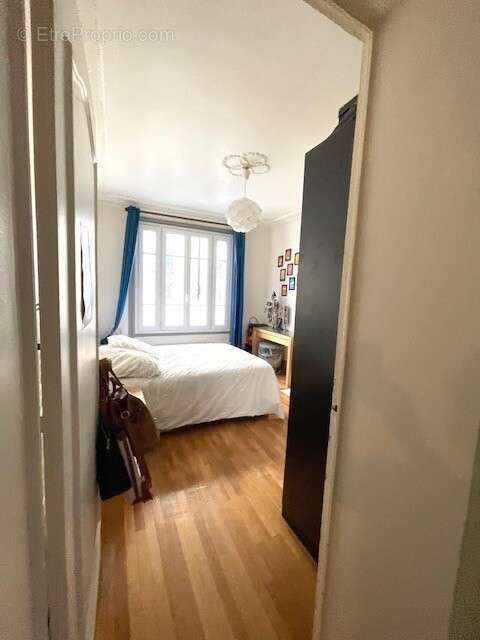 Appartement à COURBEVOIE