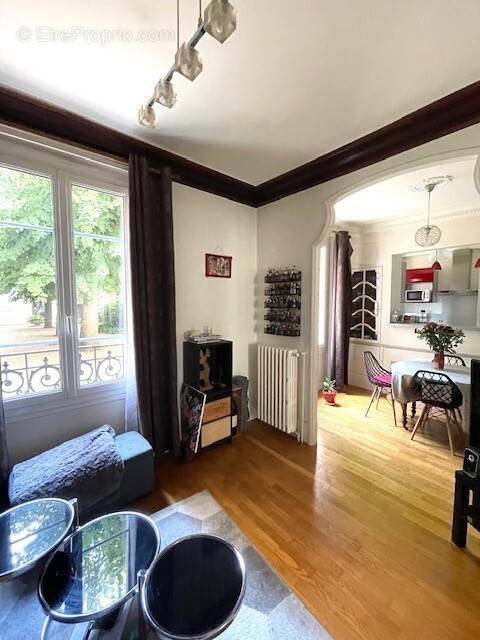 Appartement à COURBEVOIE