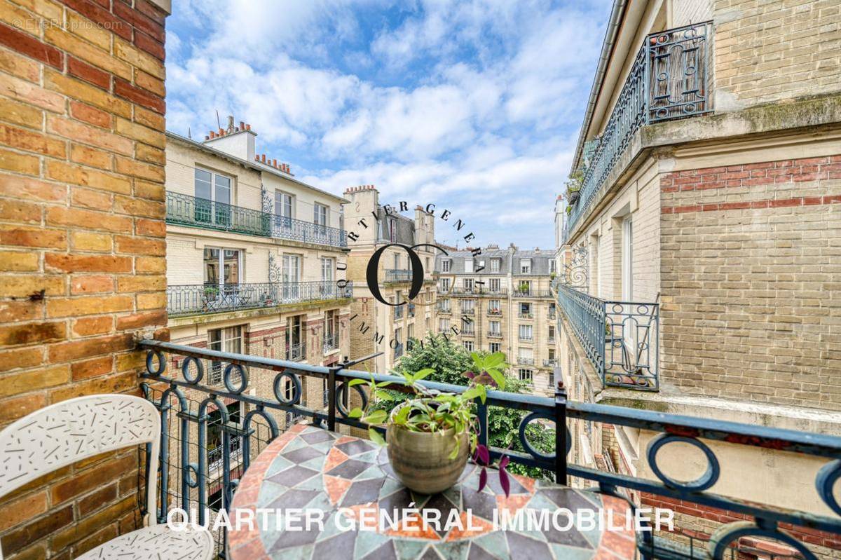 Appartement à PARIS-14E