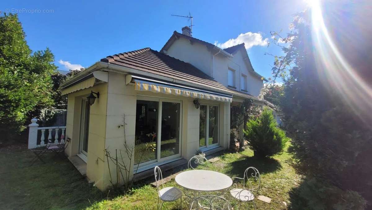 Maison à RUEIL-MALMAISON