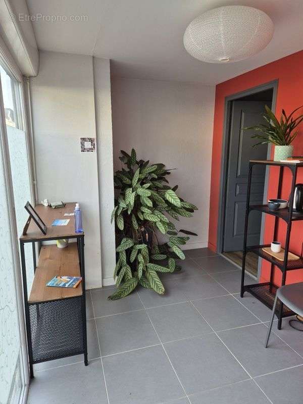 Appartement à POUANCE