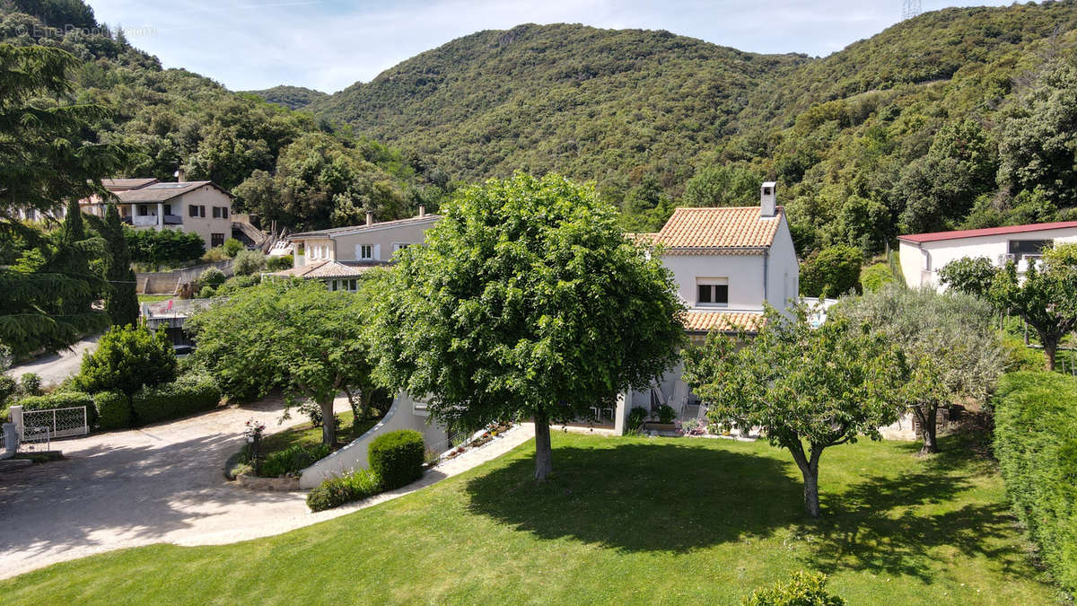 Maison à SAINT-PERAY