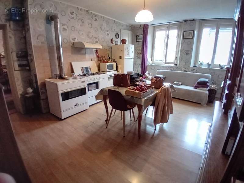 Appartement à DUN-SUR-MEUSE