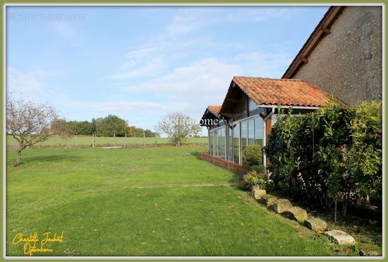 Maison à CHALAIS