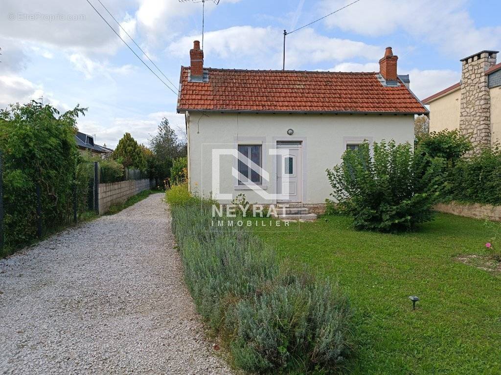 Maison à AUXONNE