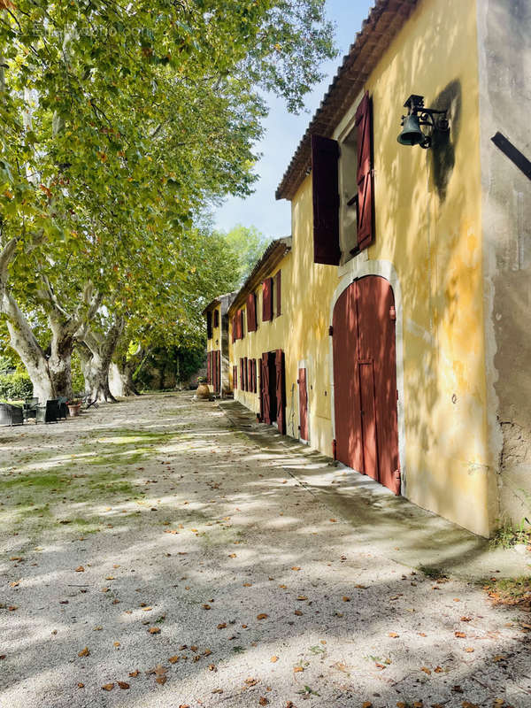 Maison à VELAUX