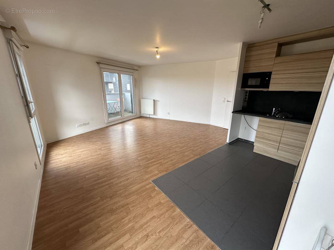 Appartement à IVRY-SUR-SEINE