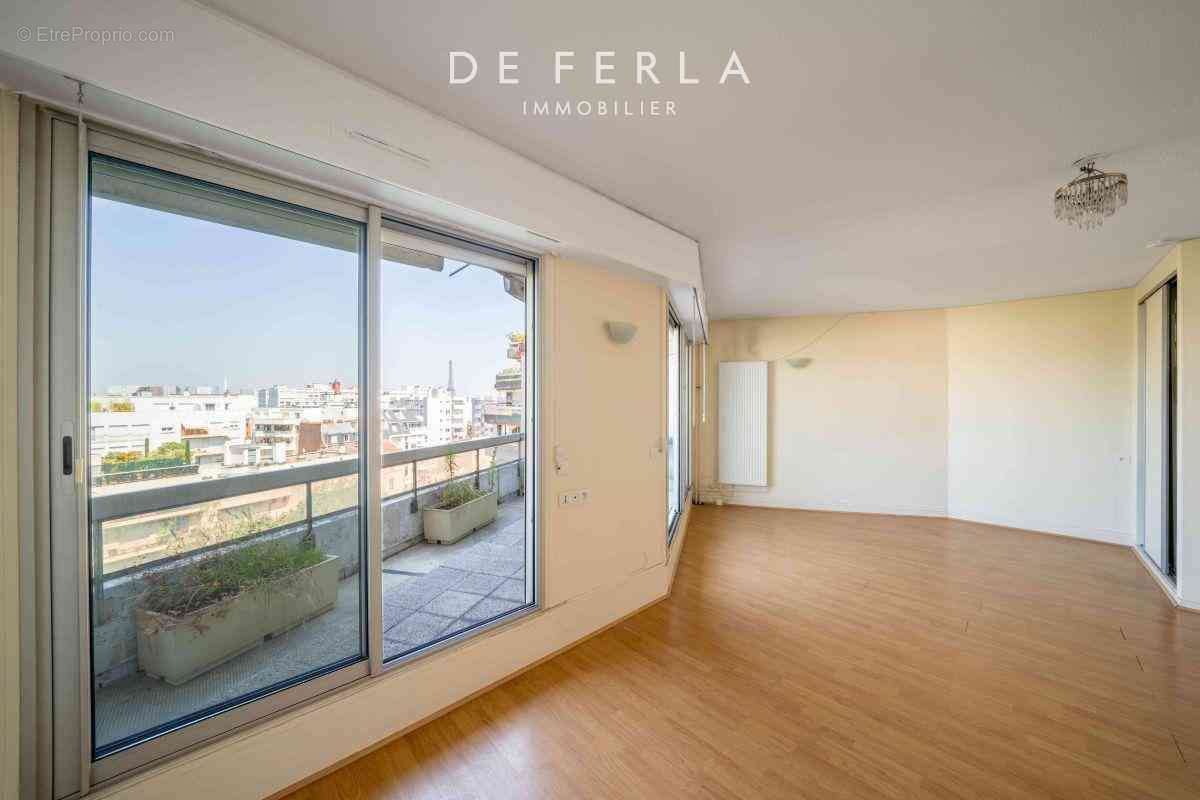 Appartement à PARIS-15E