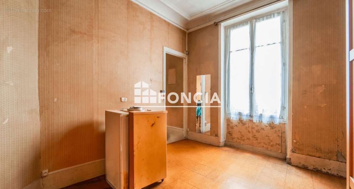 Appartement à PARIS-19E