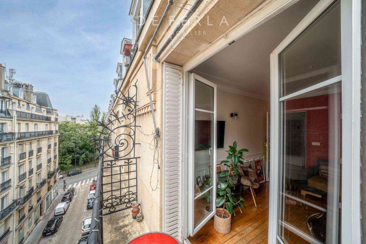 Appartement à PARIS-15E